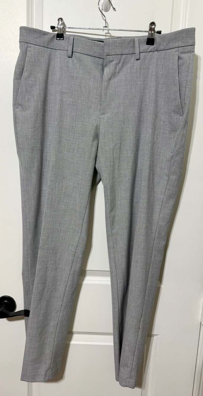 J.M. Haggar Men's Grey Textured Dress Trousers, Size 38x30